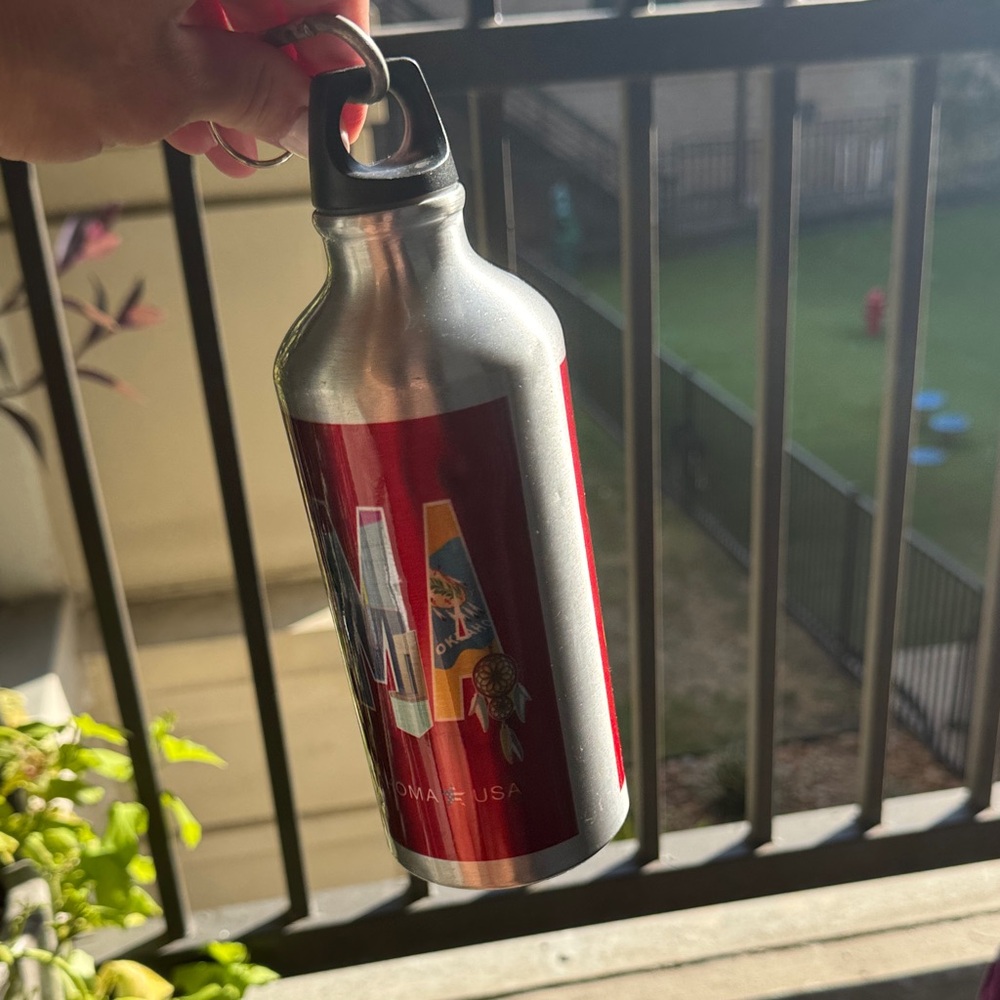 Oklahoma Red and Silver Water Bottle - Picture 5 of 5